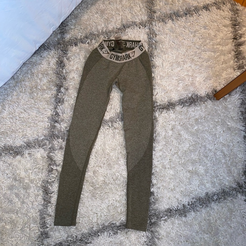 Gym Shark olive green leggings size Xs